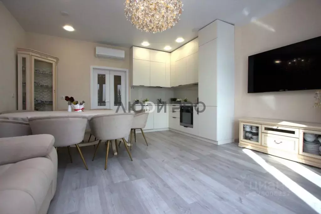 4-к кв. Башкортостан, Уфа Коммунистическая ул., 115/1 (91.2 м) - Фото 0