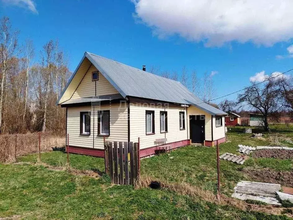Дом в Новгородская область, Шимский муниципальный район, Подгощское ... - Фото 1