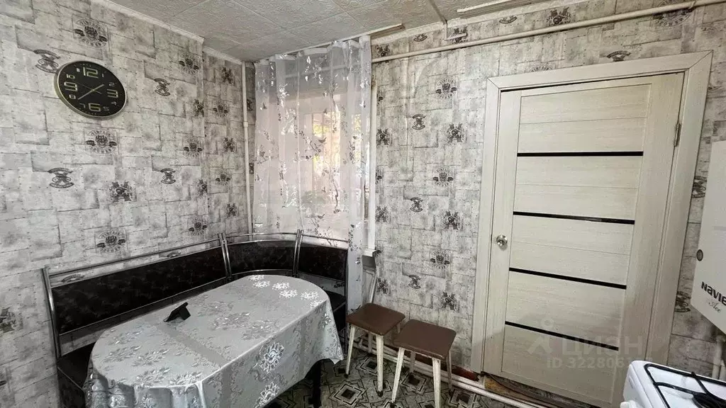 3-к кв. Оренбургская область, пос. Саракташ пер. Железнодорожный, 32 ... - Фото 2