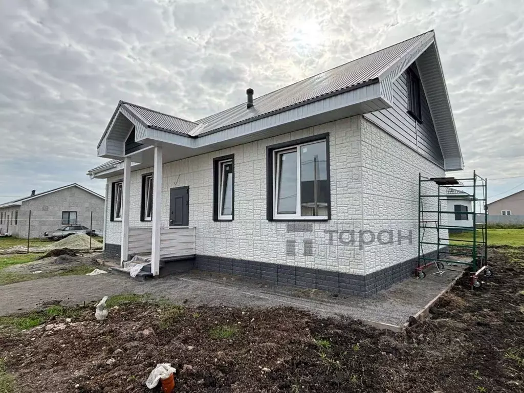 Дом в Челябинская область, Красноармейский муниципальный округ, пос. ... - Фото 1