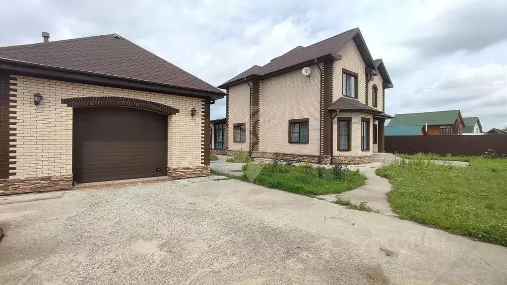 Коттедж в Белгородская область, Старооскольский городской округ, с. ... - Фото 1