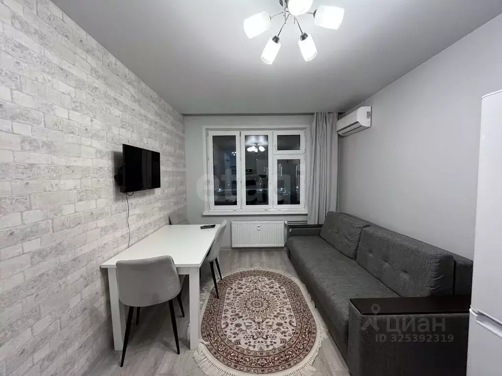 1-к кв. Тюменская область, Тюмень ул. Заполярная, 13 (40.0 м) - Фото 1