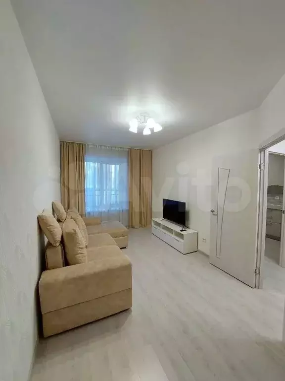 1-к. квартира, 40 м, 3/10 эт. - Фото 1