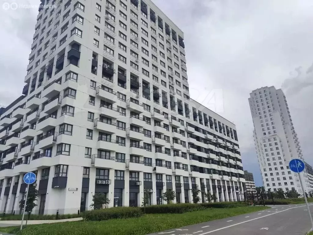 2-комнатная квартира: Тюмень, улица Василия Малкова, 10 (59.9 м) - Фото 2