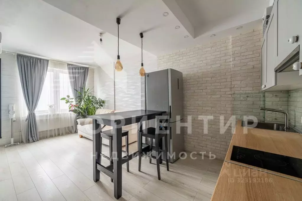 1-к кв. Свердловская область, Екатеринбург ул. Краснолесья, 139 (39.1 ... - Фото 1