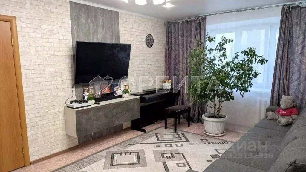 3-к кв. Тюменская область, Тюмень ул. Избышева, 6 (85.3 м) - Фото 1