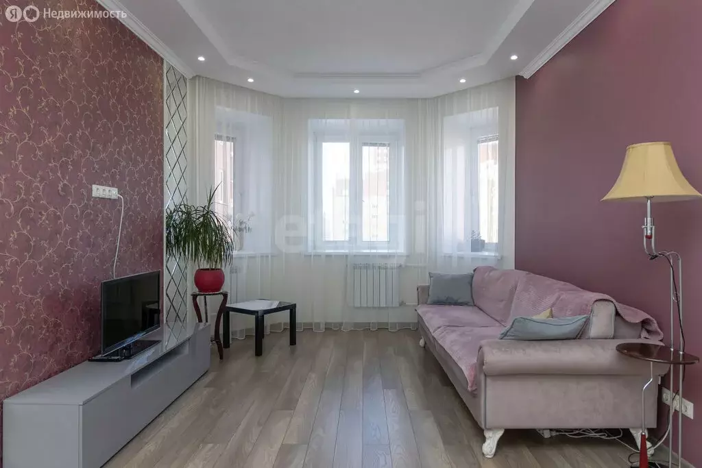 2-комнатная квартира: Тюмень, улица Циолковского, 11 (75.2 м) - Фото 2