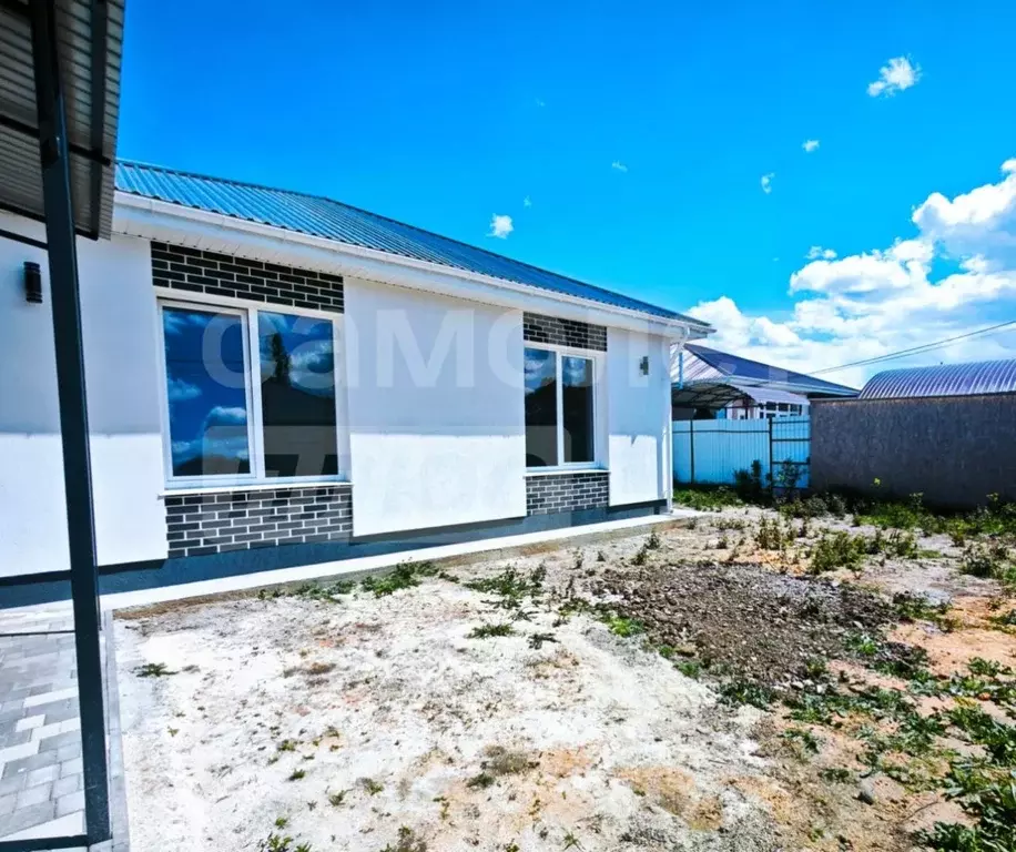 Дом в Крым, Симферопольский район, Добровское с/пос, с. Андрусово ул. ... - Фото 0