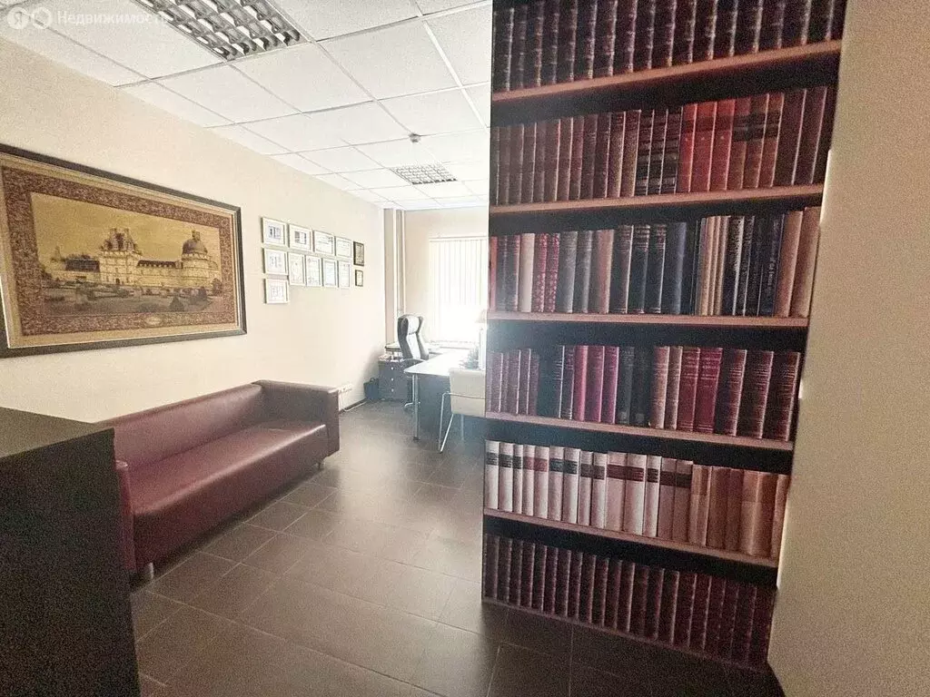 Офис (348 м) - Фото 2