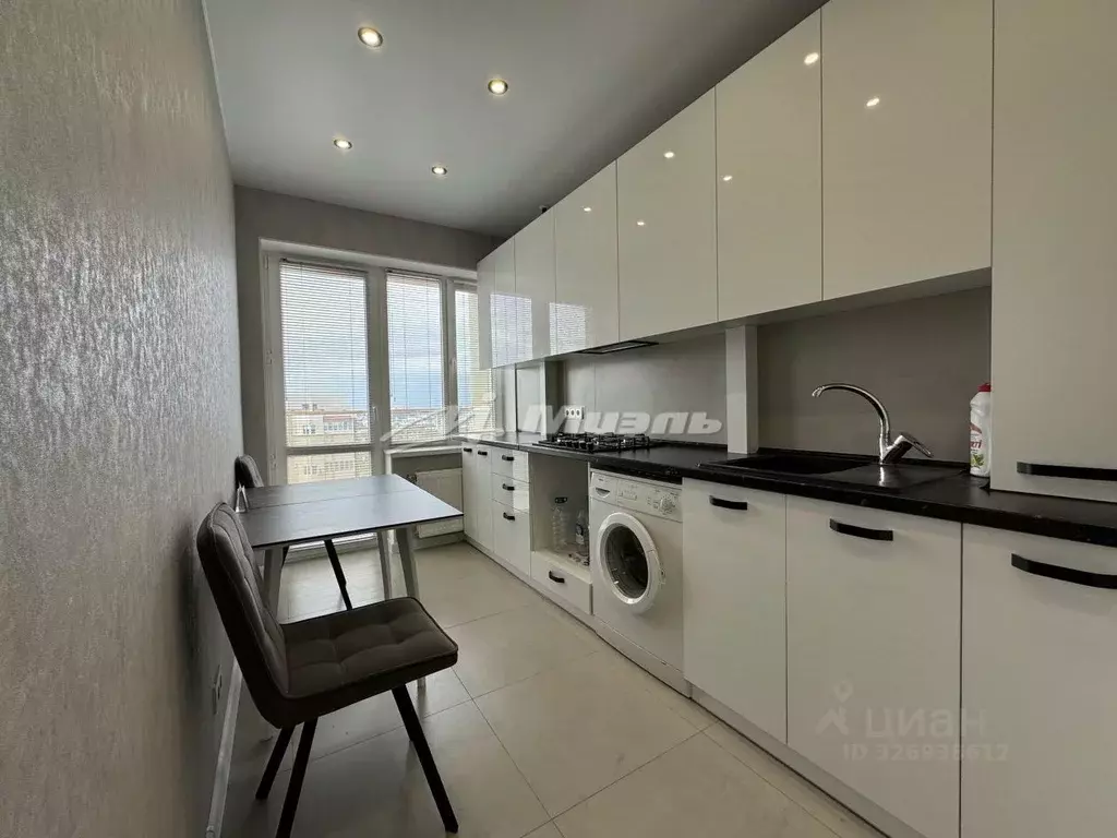 1-к кв. Крым, Симферополь ул. Балаклавская, 73В (33.8 м) - Фото 1