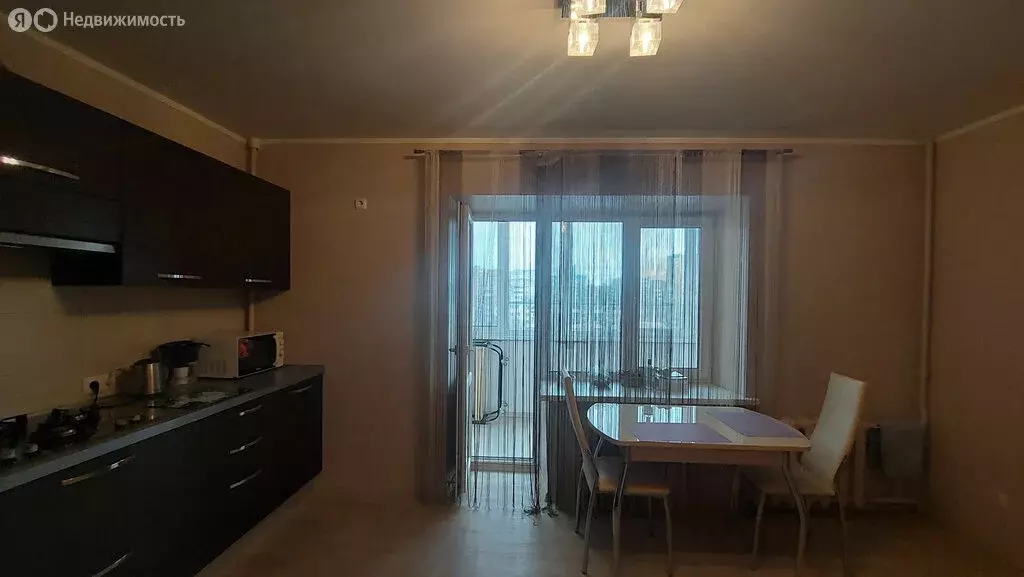 2-комнатная квартира: Саратов, улица имени Е.И. Пугачёва, 72 (58 м) - Фото 1