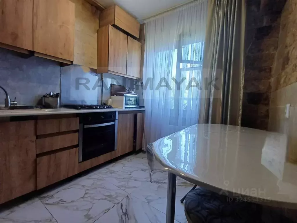 2-к кв. Адыгея, Майкоп ул. Коммунаров, 9 (44.3 м) - Фото 1