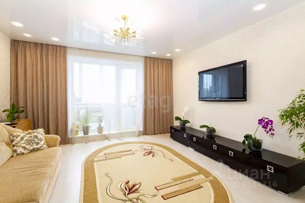 3-к кв. Кемеровская область, Новокузнецк ул. Чернышова, 3 (65.8 м) - Фото 1