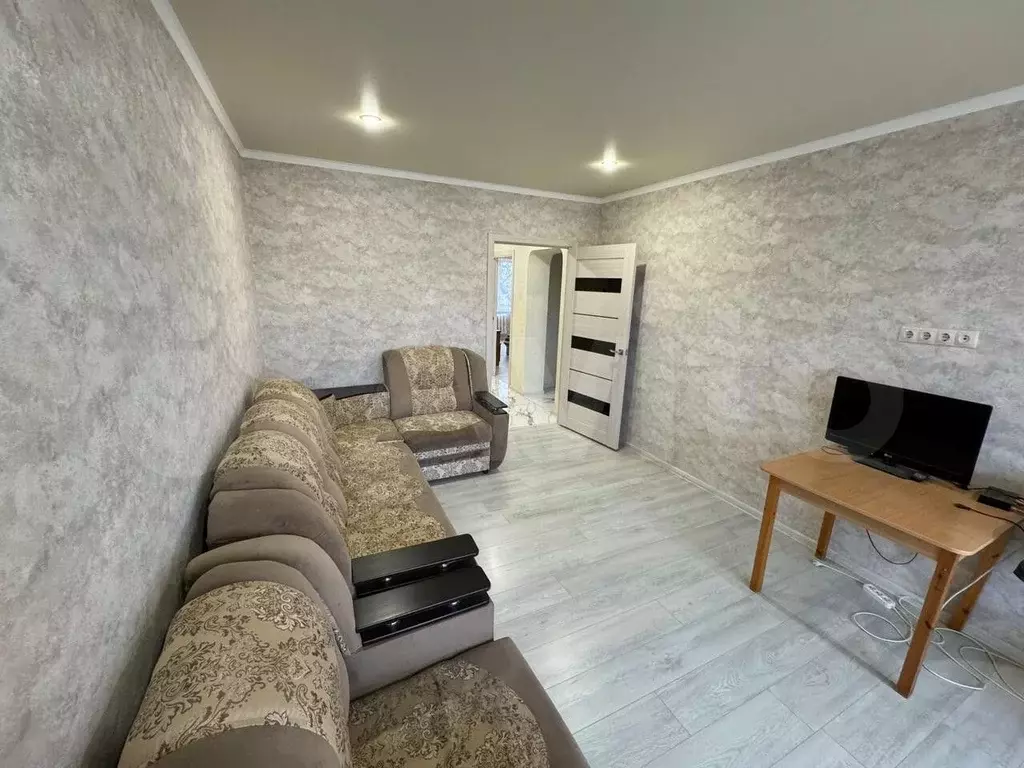 3-к. квартира, 75 м, 3/3 эт. - Фото 0