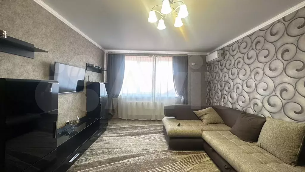 2-к. квартира, 55 м, 3/3 эт. - Фото 0