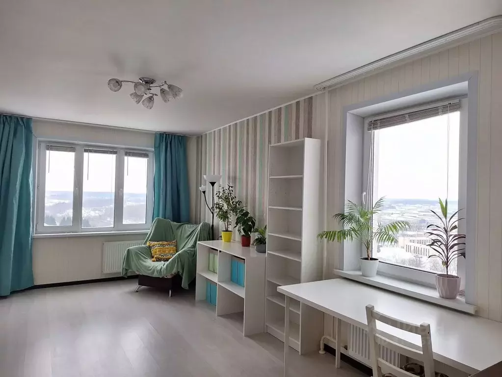 3-к кв. Кировская область, Киров Зеленая ул., 32 (66.1 м) - Фото 0