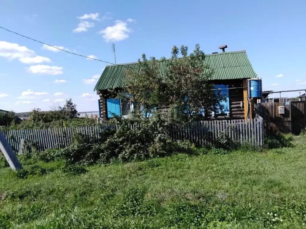 Дом в Тюменская область, Армизонский район, с. Иваново ул. 50 лет ... - Фото 1