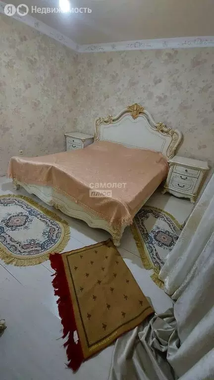 3-комнатная квартира: Грозный, улица У.А. Садаева, 18/8 (65 м) - Фото 0