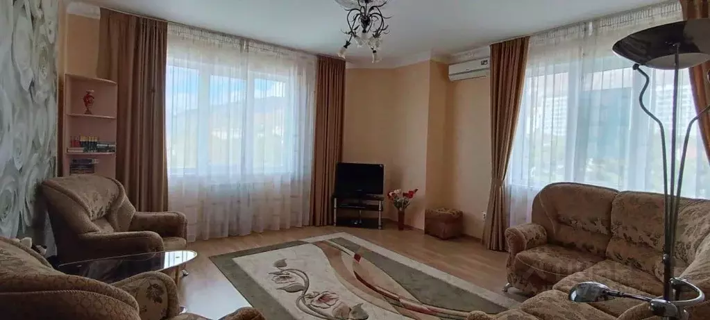 2-к кв. Краснодарский край, Геленджик Морская ул., 21А (50.0 м) - Фото 0