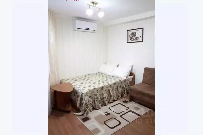 Дом в Крым, Алушта ул. Багликова, 22А (10 м) - Фото 1
