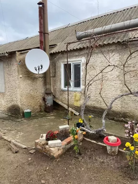 Дом в Крым, Раздольненский район, Серебрянское с/пос, с. Орловка ул. ... - Фото 1