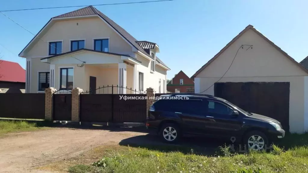 Дом в Башкортостан, Кушнаренковский сельсовет, с. Кушнаренково ул. ... - Фото 1