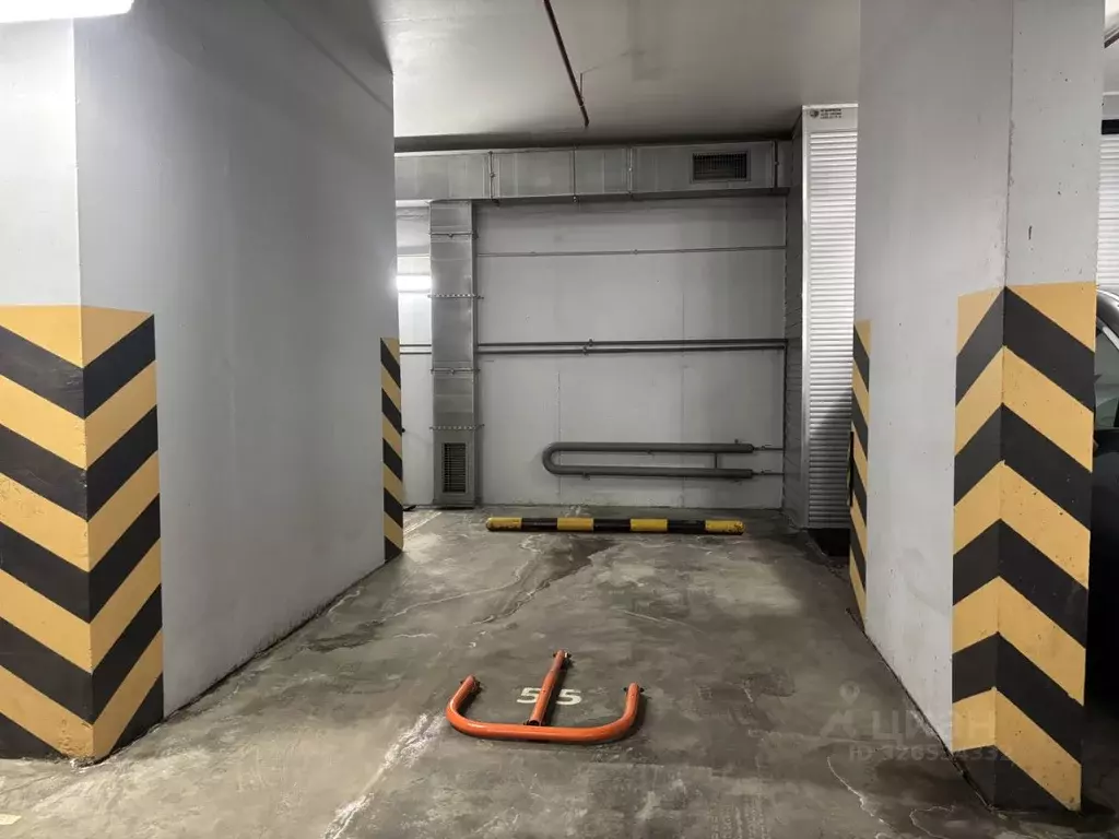 Гараж в Московская область, Химки ул. Академика Грушина, 10 (18 м) - Фото 1