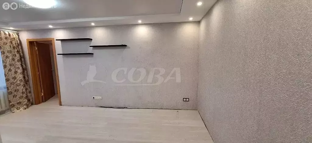 3-комнатная квартира: Тюмень, улица Республики, 248 (50.4 м) - Фото 0