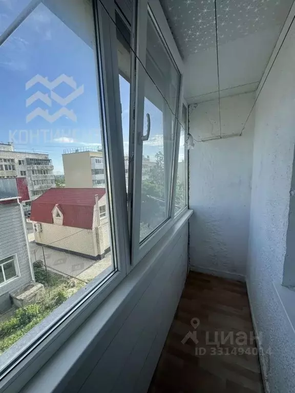 1-к кв. Крым, Черноморское пгт ул. Димитрова, 15 (36.0 м) - Фото 2