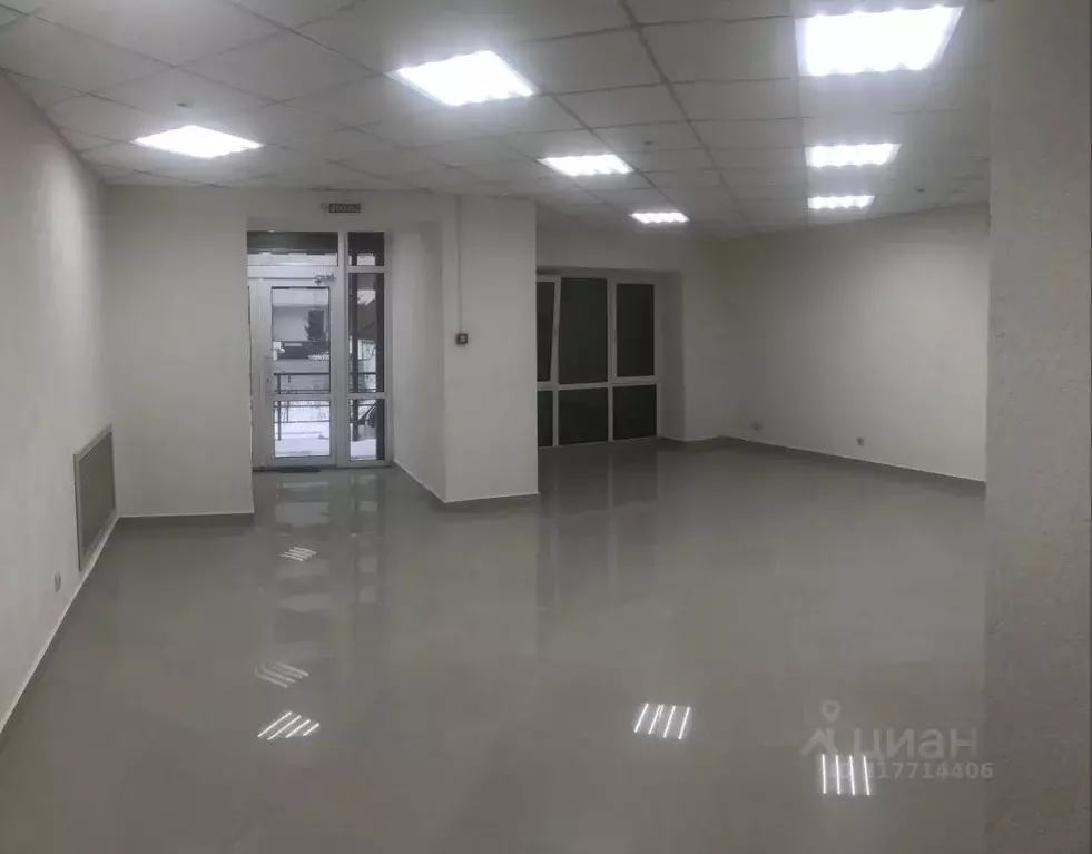 Помещение свободного назначения в Брянская область, Брянск ул. Красный ... - Фото 0