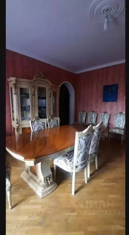 Дом в Северная Осетия, Владикавказ ул. Чермена Баева (225 м) - Фото 1