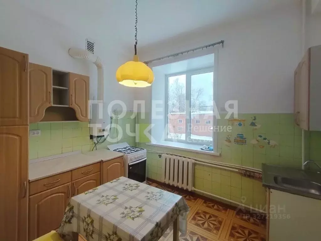 3-к кв. Новгородская область, Боровичи Парковая ул., 31 (70.7 м) - Фото 1