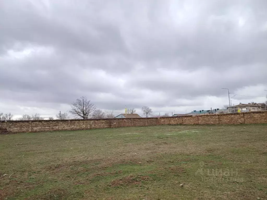 Участок в Крым, Сакский район, Митяевское с/пос, с. Журавли ул. 8 ... - Фото 1