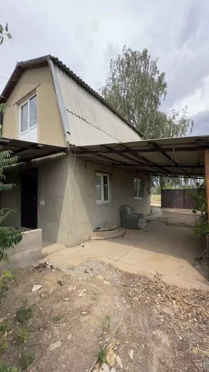 Дом в Волгоградская область, Дубовский район, Пичужинское с/пос, Сталь ... - Фото 1
