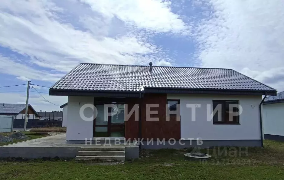 Дом в Свердловская область, Белоярский муниципальный округ, пос. ... - Фото 0