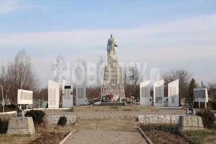 Участок в Краснодарский край, Абинский район, Ахтырское городское ... - Фото 0