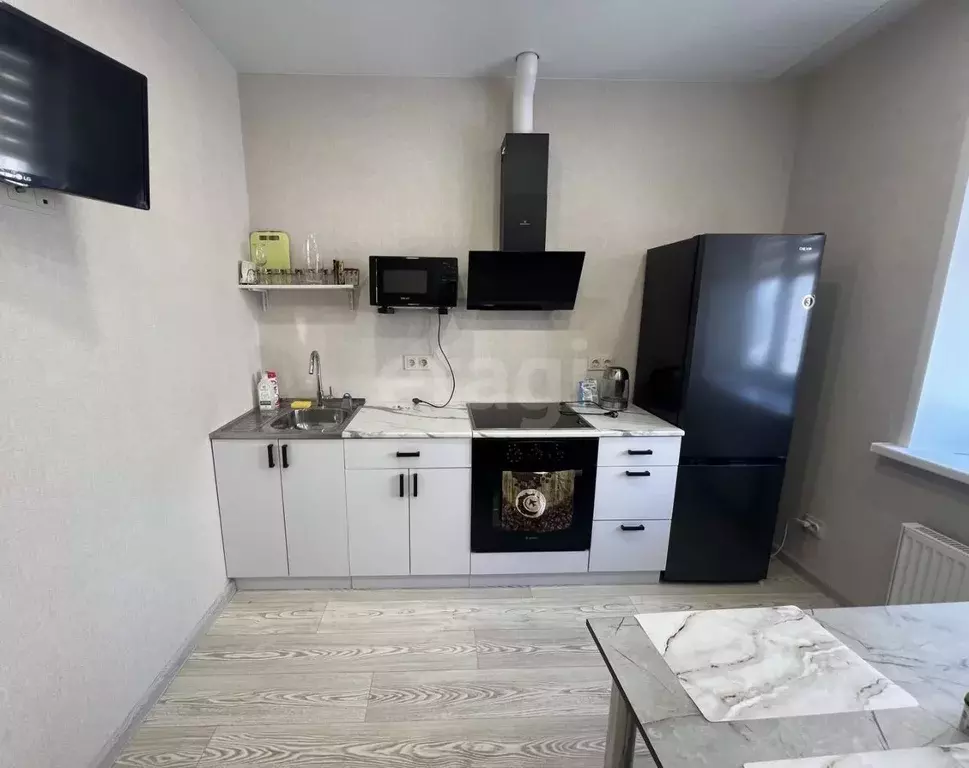 1-к кв. Тюменская область, Тюмень Новгородская ул., 22 (31.0 м) - Фото 1