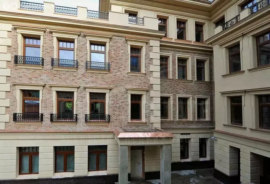 6-комнатная квартира: Москва, 2-й Зачатьевский переулок, 11 (220 м) - Фото 1