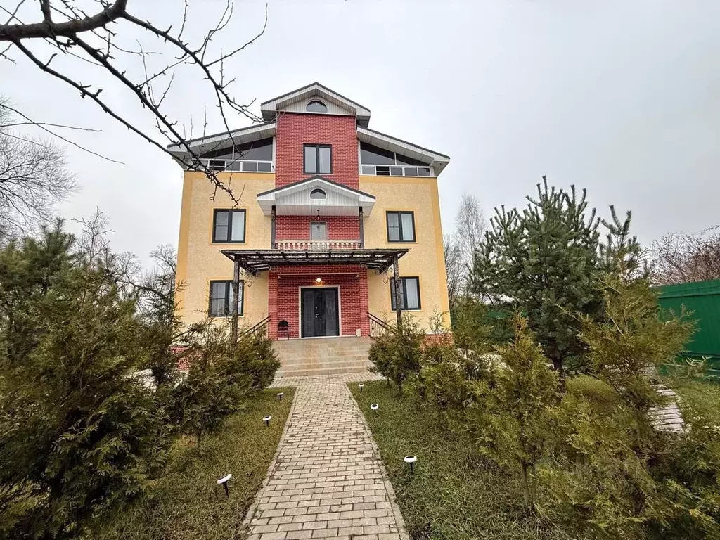 Дом в Московская область, Волоколамский муниципальный округ, с. ... - Фото 1