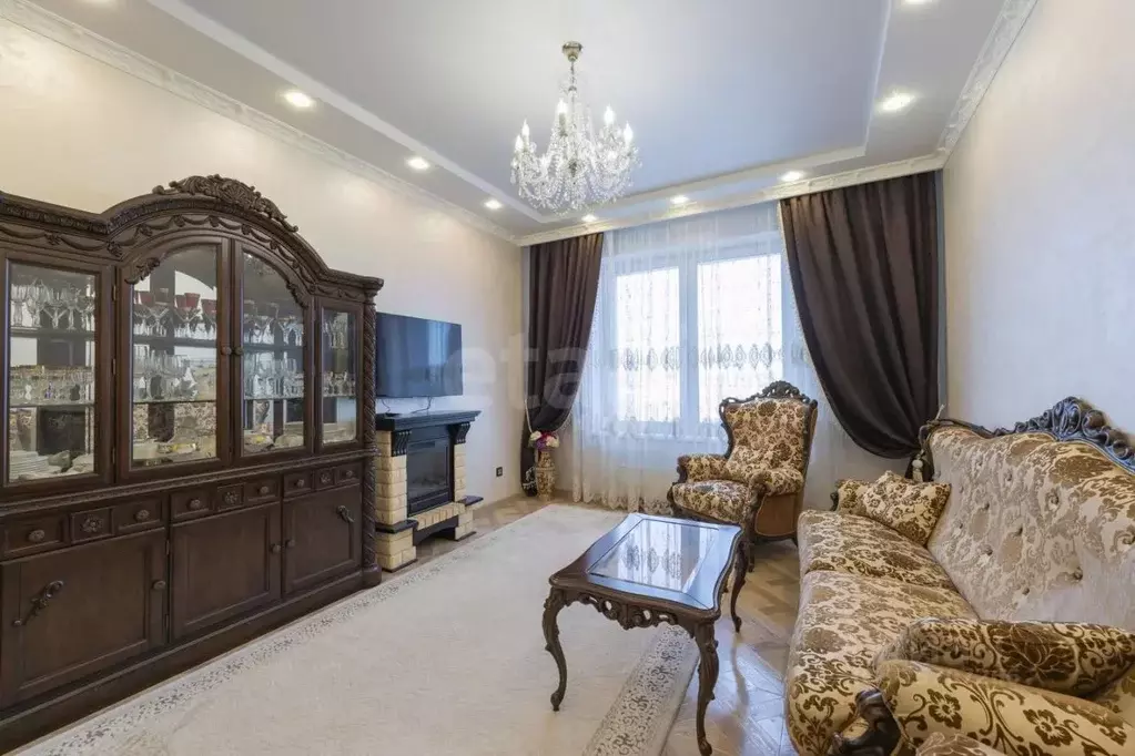 2-к кв. Пермский край, Пермь ул. Революции, 50 (75.65 м) - Фото 1