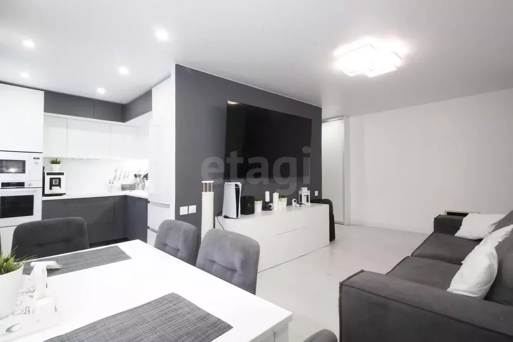 Квартира, 3 комнаты, 54.7 м - Фото 0