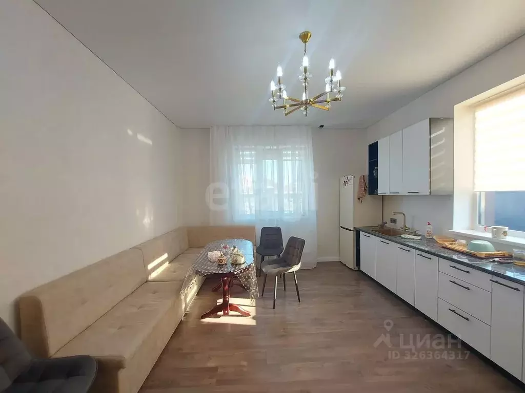 Дом в Крым, Симферопольский район, Гвардейское пгт ул. Ак-Мечеть (163 ... - Фото 2