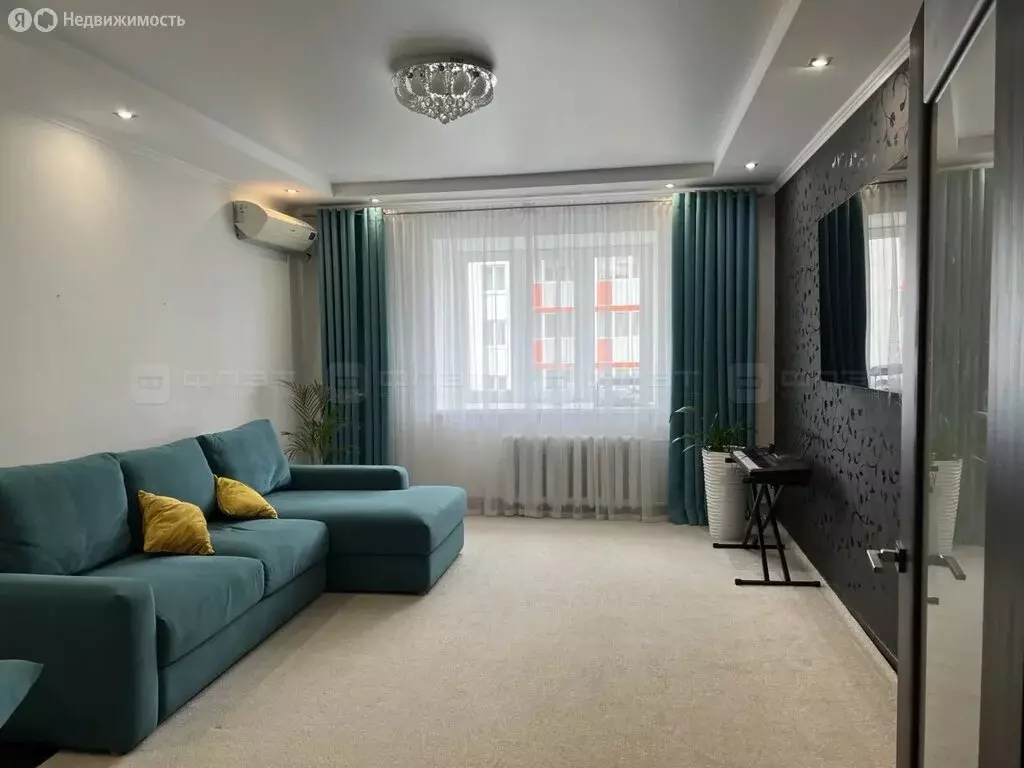 3-комнатная квартира: Казань, улица Гарифа Ахунова, 20 (82.5 м) - Фото 1