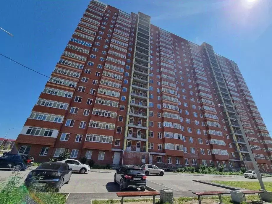 3-к кв. Пермский край, Березники Усольский-2 мкр, ул. Строителей, 12 ... - Фото 0
