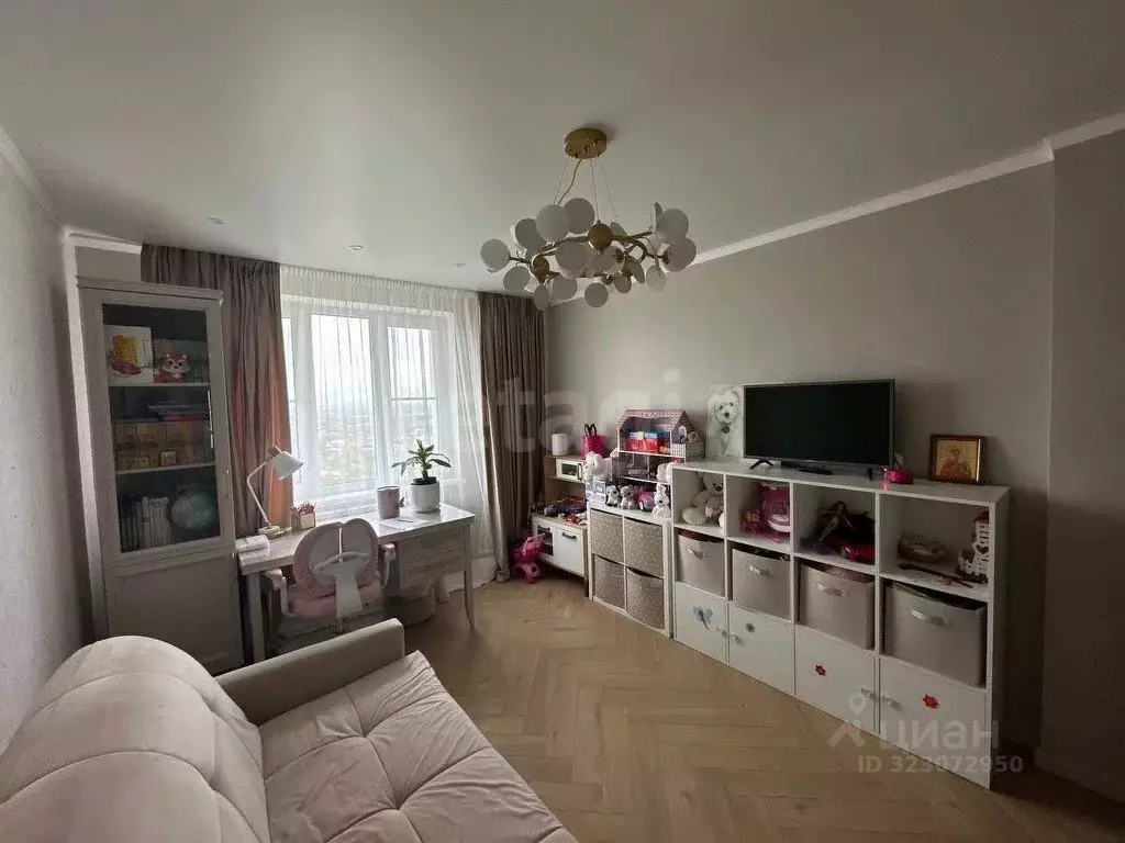 3-к кв. Курская область, Курск ул. Софьи Перовской, 18 (87.0 м) - Фото 1