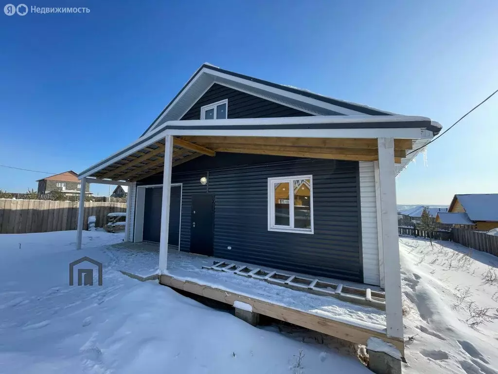 Дом в село Максимовщина, Мирная улица (185 м) - Фото 1