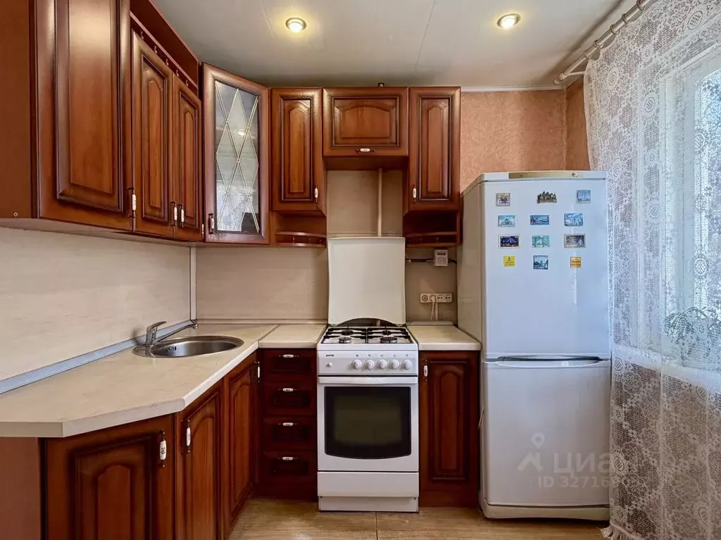 2-к кв. Омская область, Омск Городок Нефтяников мкр, ул. 19-го ... - Фото 1