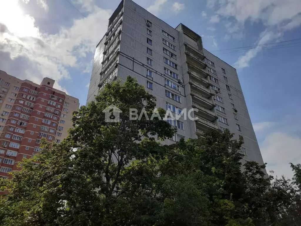 Продается 3-комнатная квартира - Фото 1