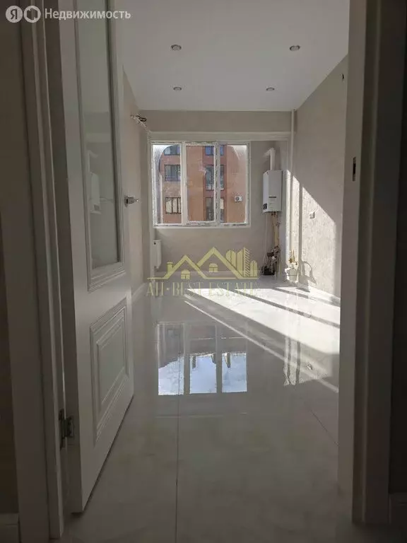 1-комнатная квартира: Владикавказ, улица Билара Кабалоева, 18 (43 м) - Фото 1