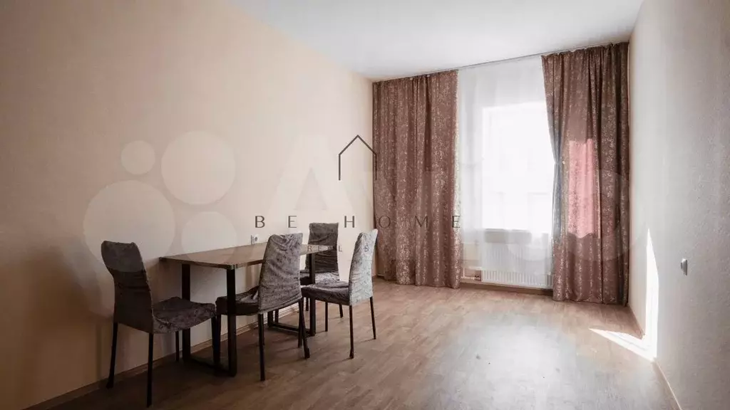 Комната 27,6 м в 3-к., 4/4 эт. - Фото 0